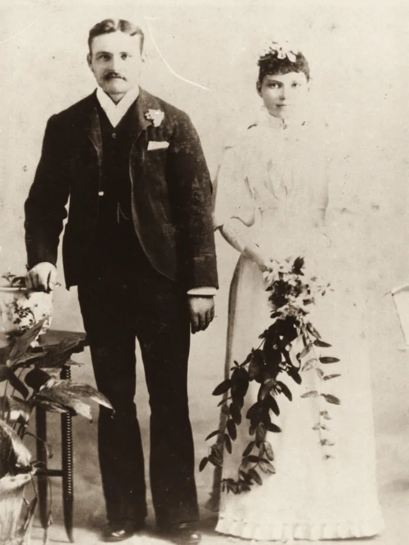Willie Dennis and his bride, Esther (née Barnes), May 1895. An archive photograph.